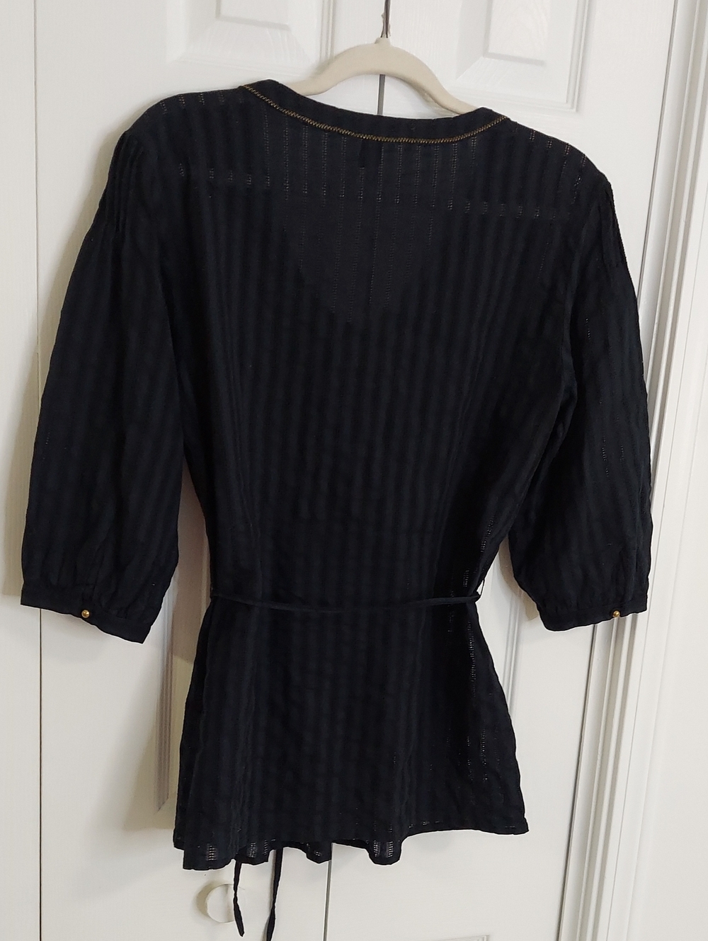 Gloria Vanderbilt Top, Size M, Cotton, Black, Open weave, Gold Buttons - Picture 9 of 10